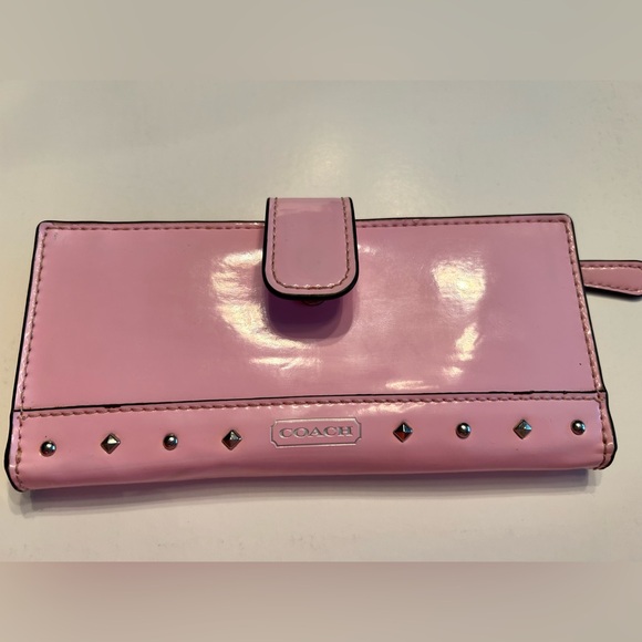 Coach Light Pink Studded Women's patent leather Wallet - Picture 1 of 5